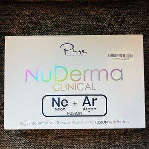 New in Box “Pure Daily” NuDerma Clinical Therapy Wand